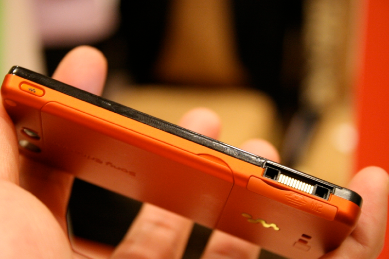 Illustration for article titled Sony Ericsson w880i Hands-On Gallery